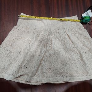 Heart soul lace cream skirt with pockets size 5